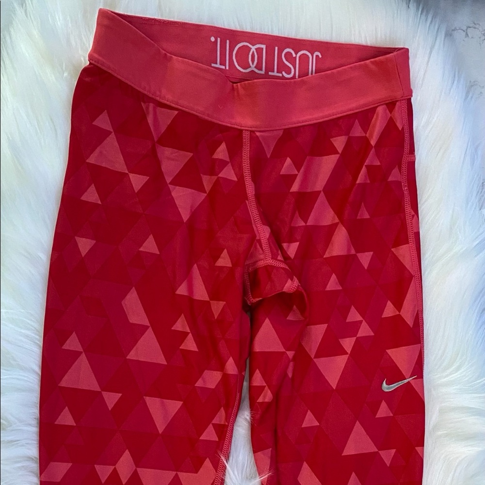 Nike 3/4 dri-fit size small